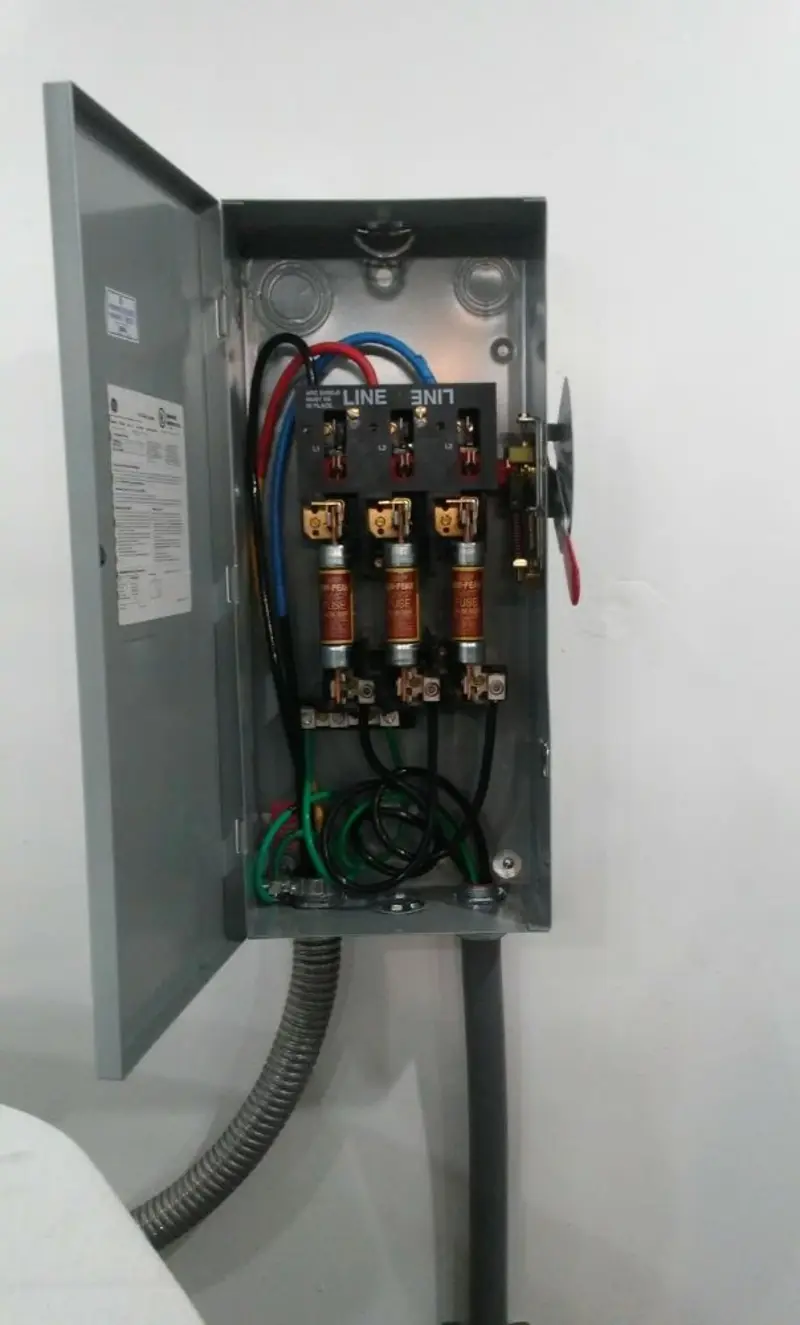 Three-phase disconnect switch installed for Electrical Wiring & Rewiring in Tanglewilde